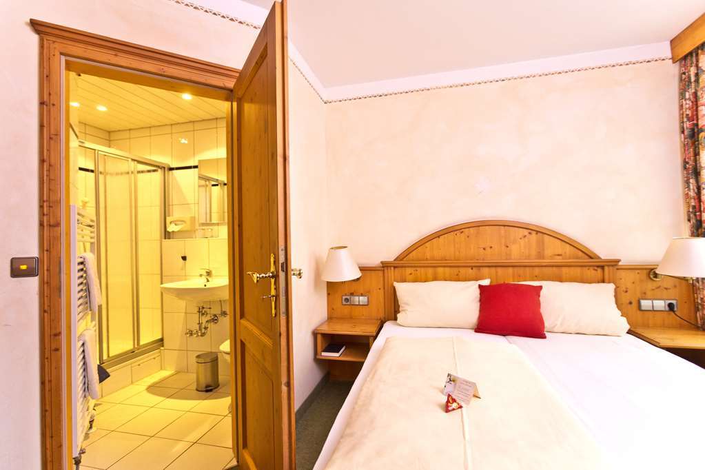 Akzent Hotel Krone Helmstadt Εξωτερικό φωτογραφία