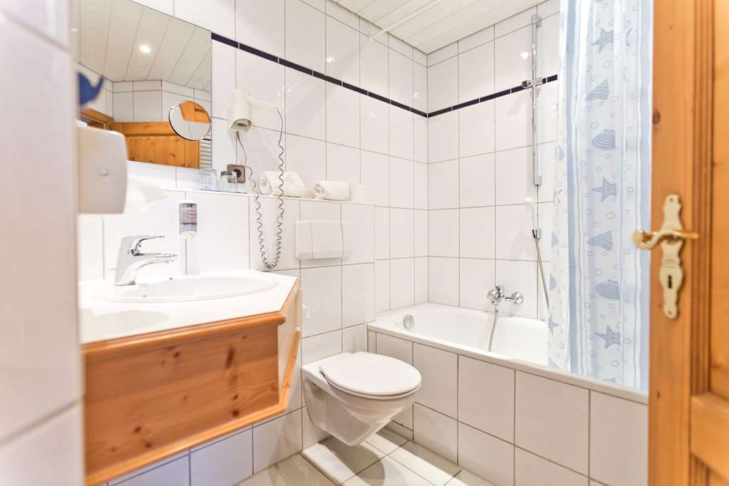 Akzent Hotel Krone Helmstadt Εξωτερικό φωτογραφία